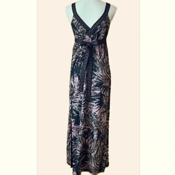 RW&CO Dark Floral Maxi Dress Size XS - Picture 2 of 16
